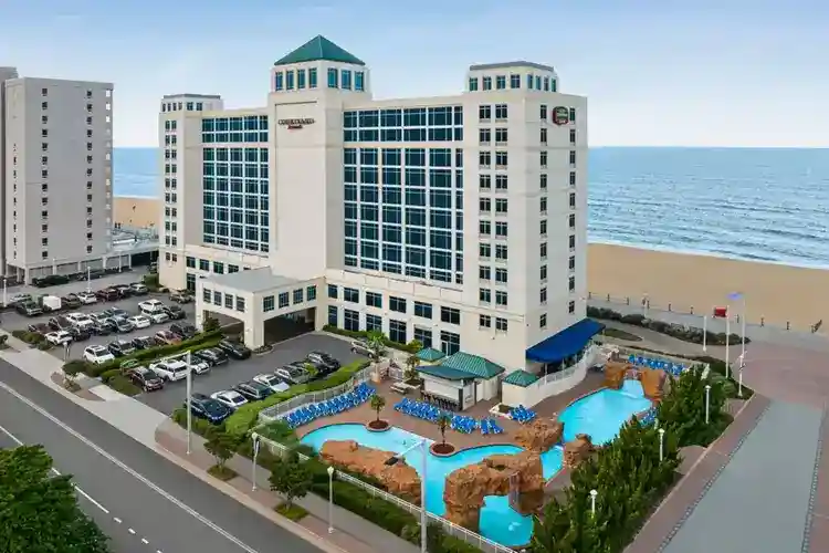 Courtyard Virginia Beach Oceanfront / North 37th Street hotel view